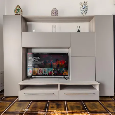 Apartment Vicino Stazione Di Ciampino, Roma *